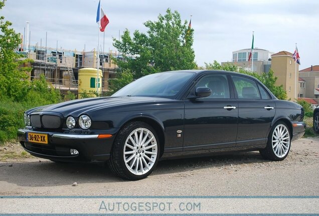 Jaguar XJR