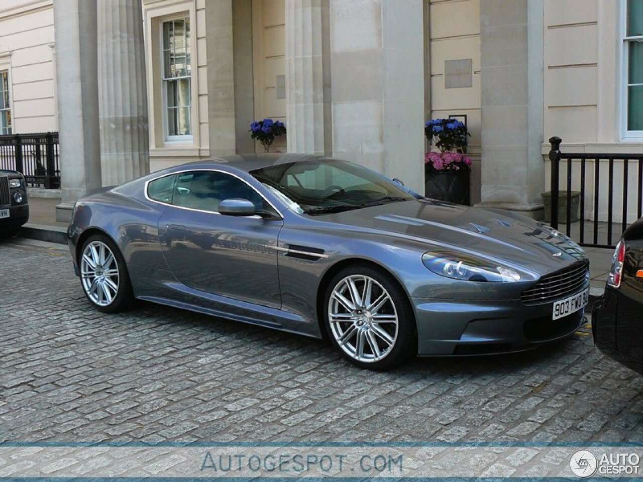 Aston Martin DBS