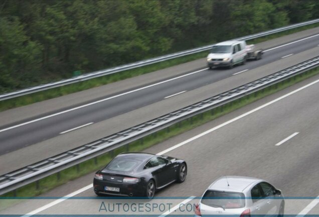 Aston Martin V8 Vantage N400