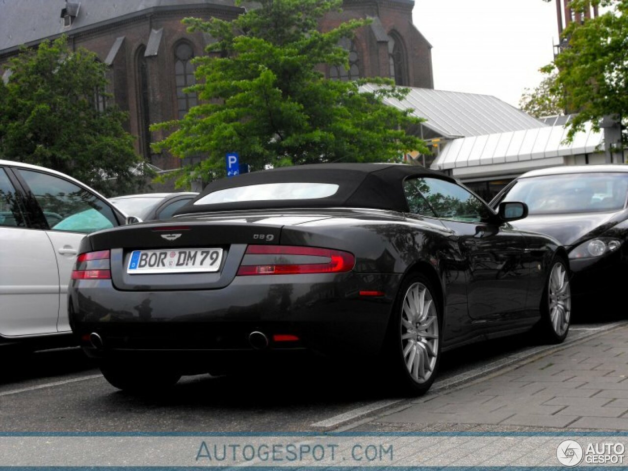 Aston Martin DB9 Volante