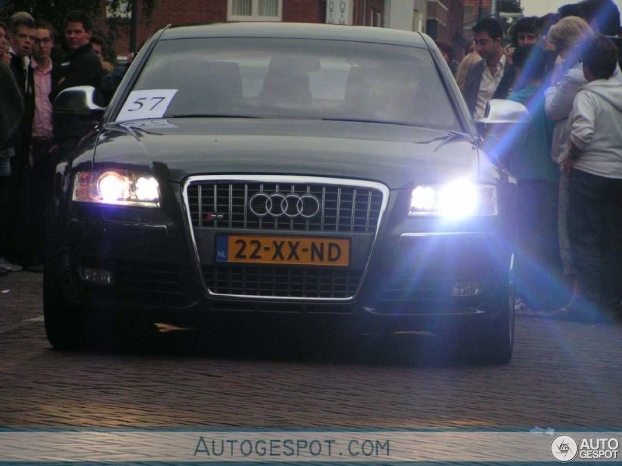 Audi S8 D3