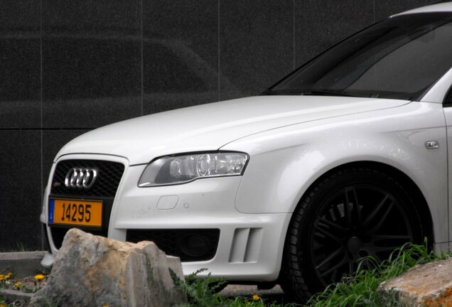 Audi RS4 Avant B7