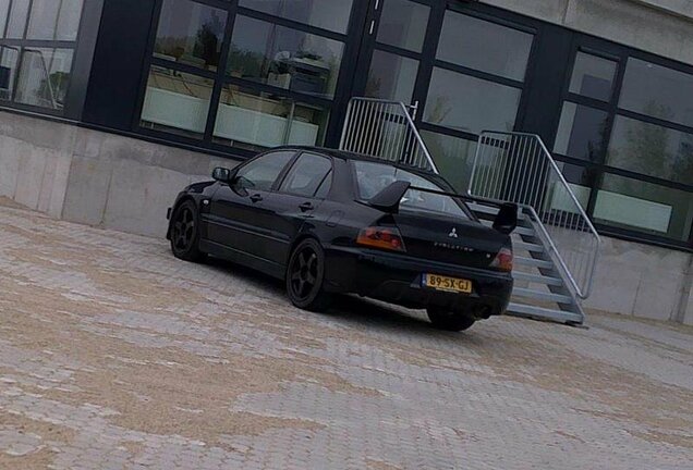 Mitsubishi Lancer Evolution IX FQ