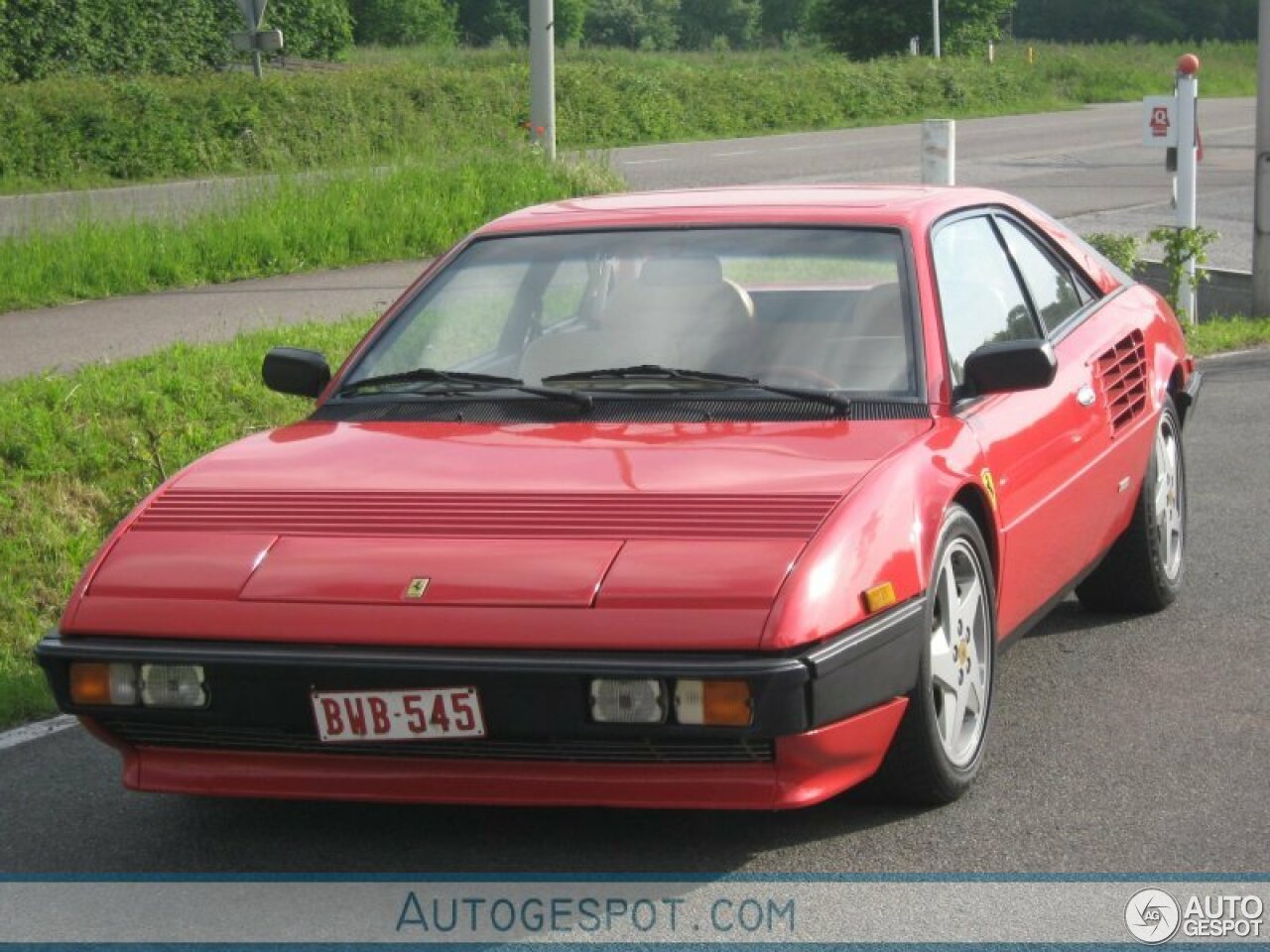 Ferrari Mondial 8