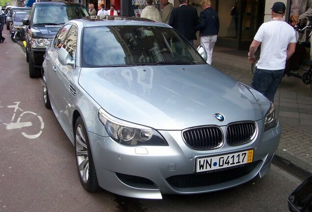 BMW M5 E60 2005