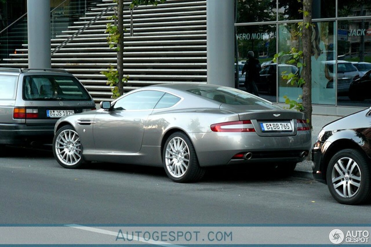 Aston Martin DB9