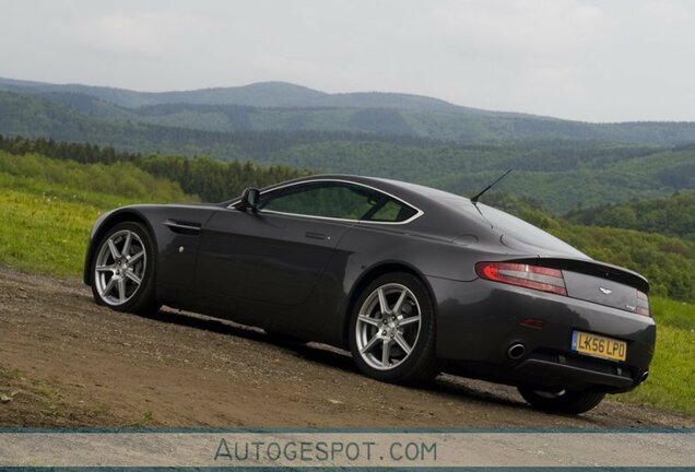 Aston Martin V8 Vantage