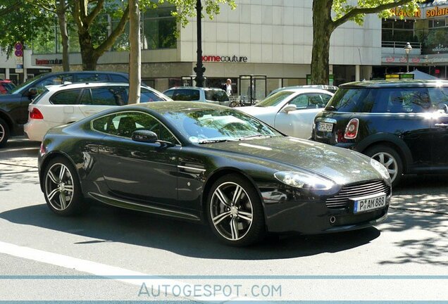 Aston Martin V8 Vantage N400