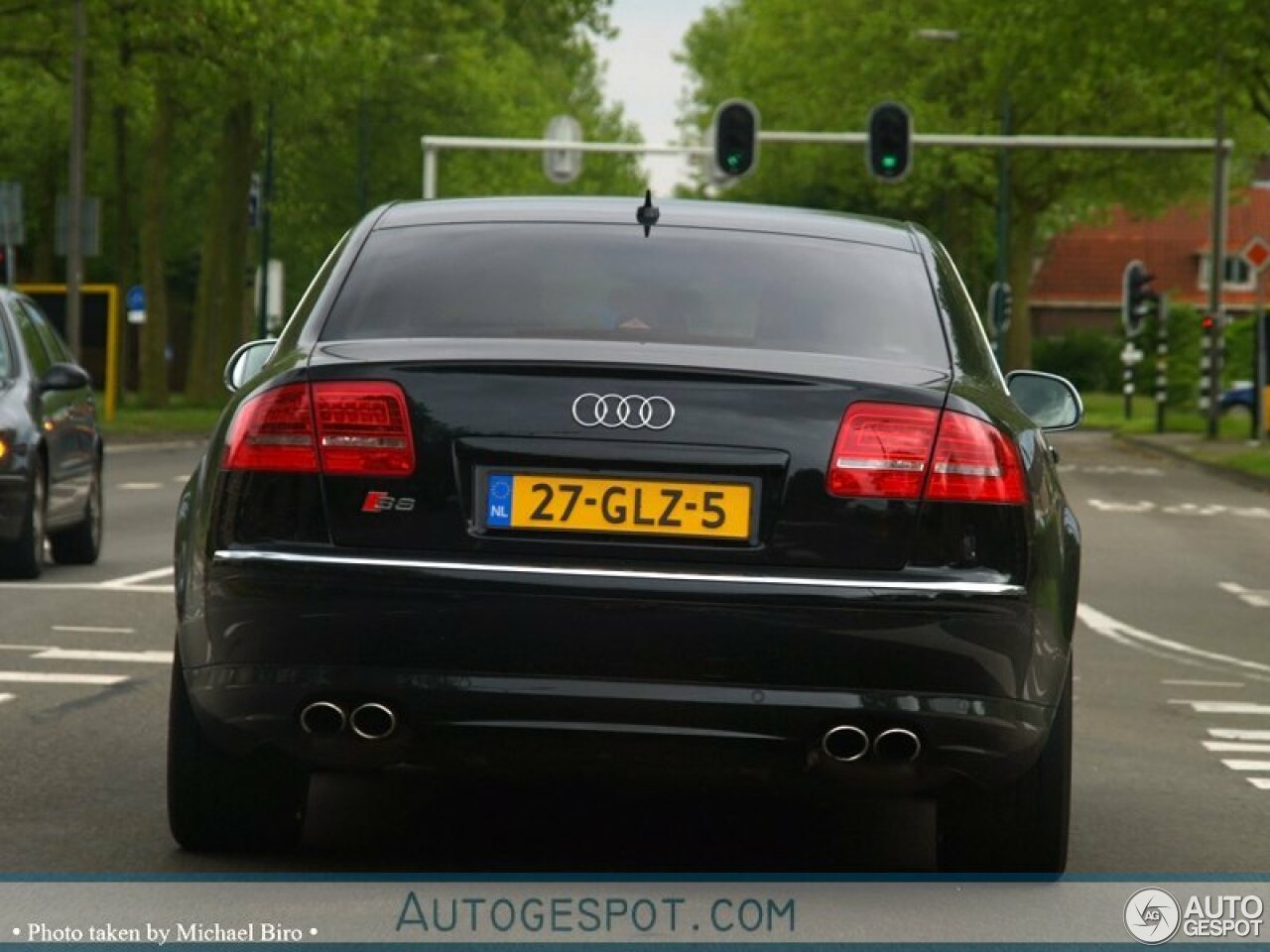 Audi S8 D3