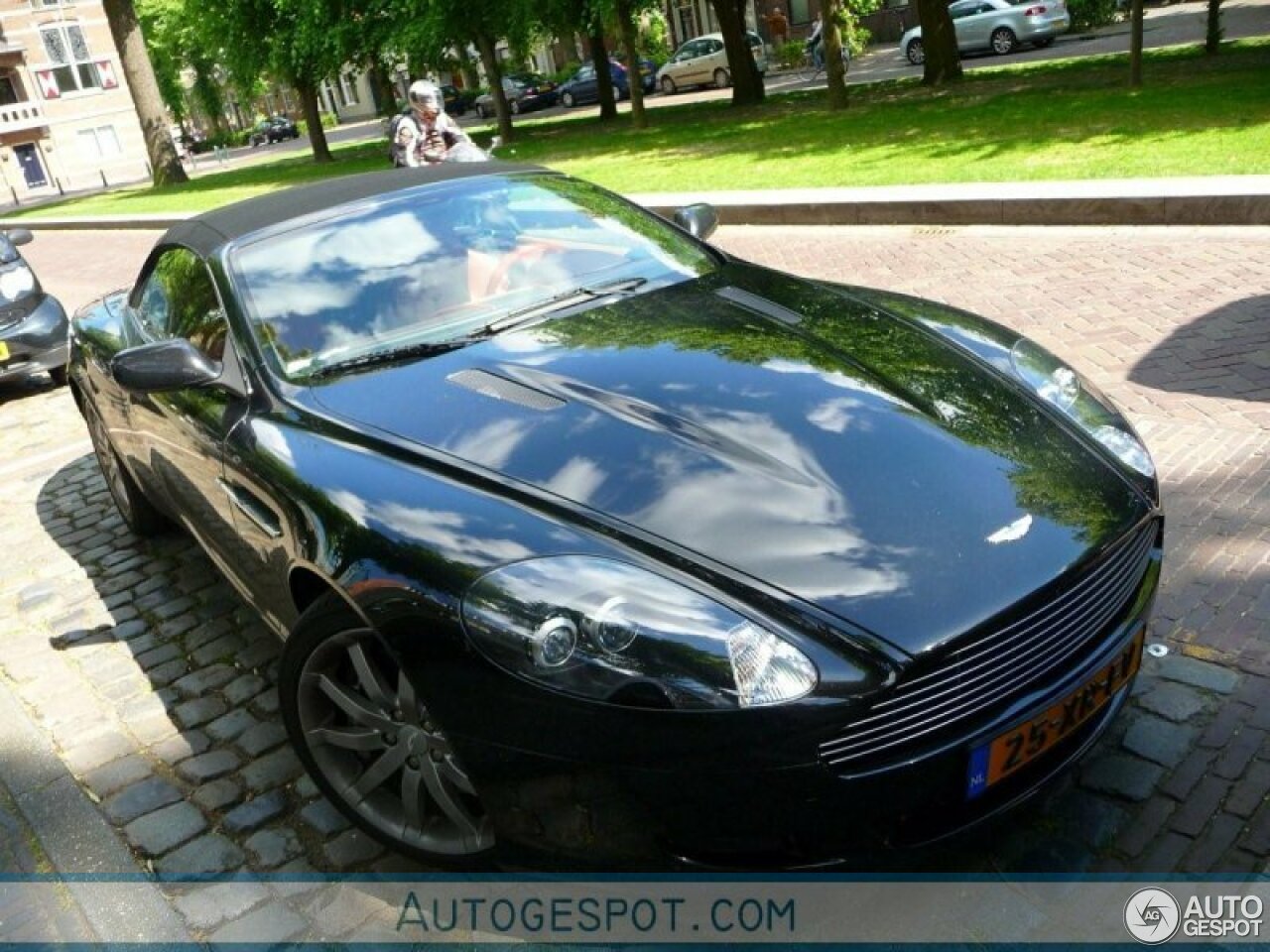 Aston Martin DB9 Volante