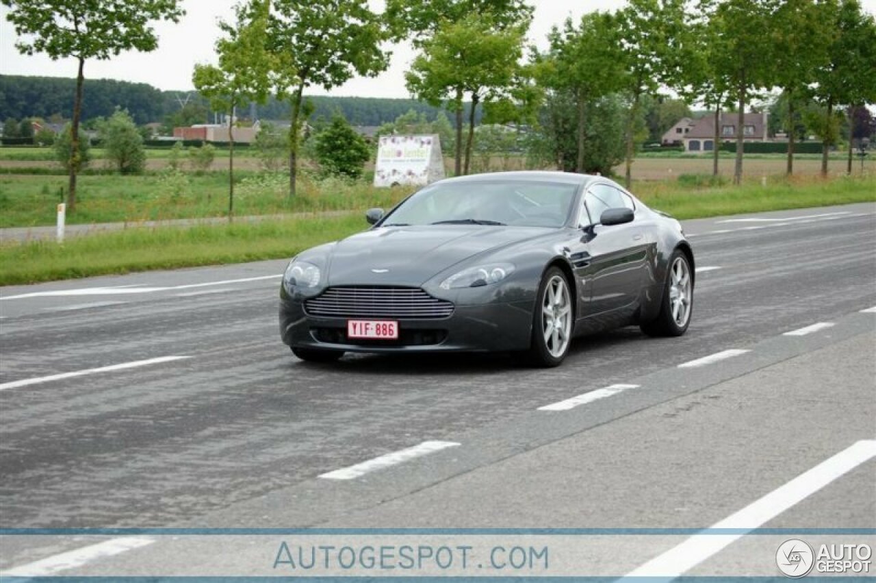 Aston Martin V8 Vantage