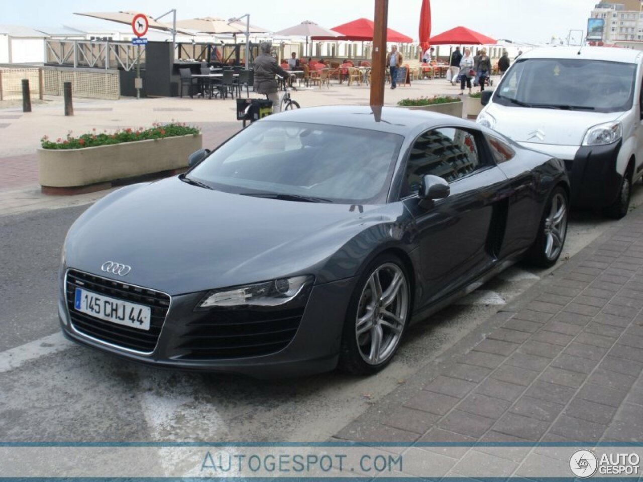 Audi R8