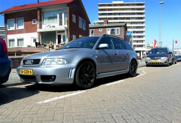 Audi RS4 Avant B5