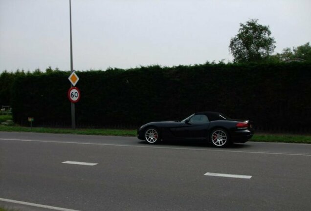 Dodge Viper SRT-10 Roadster 2003