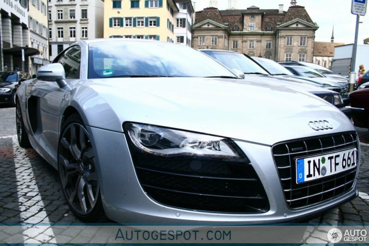 Audi R8 V10