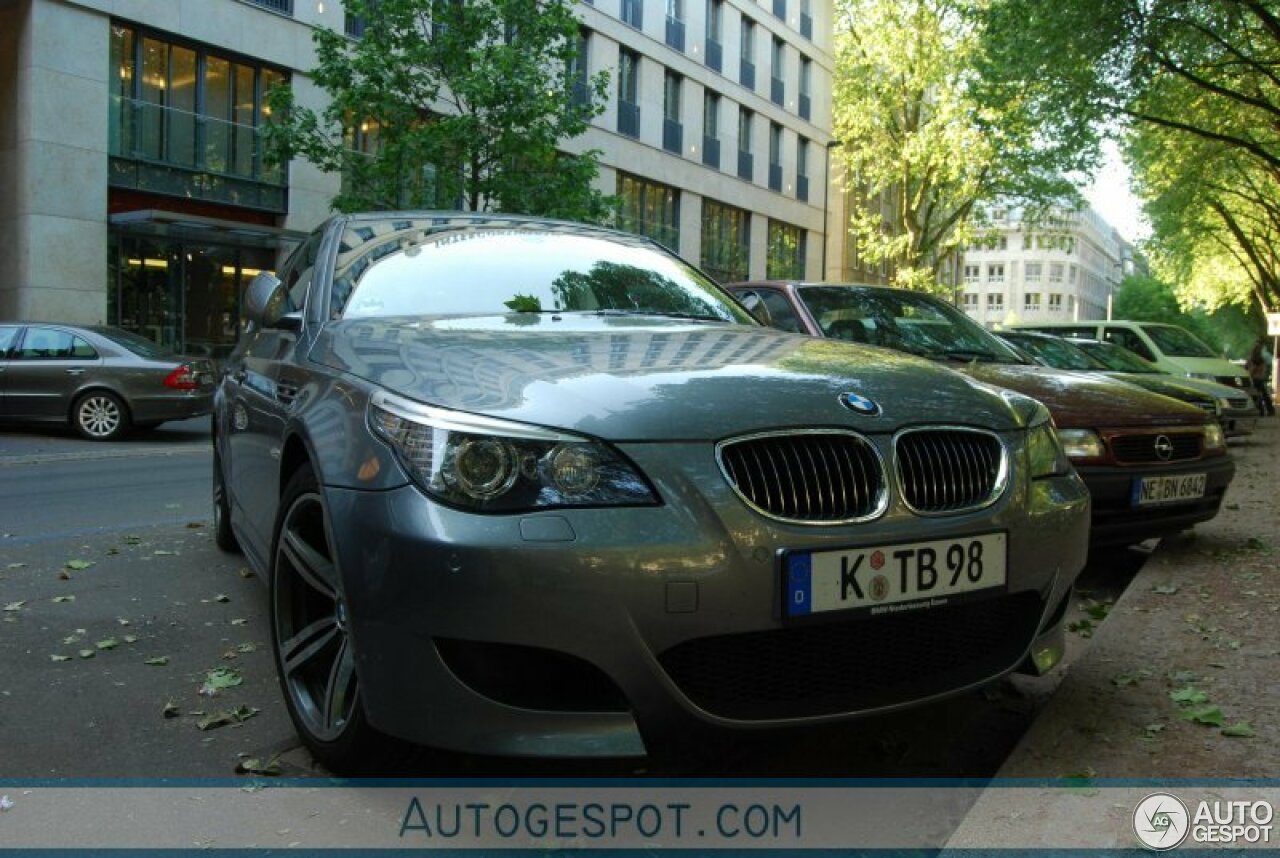 BMW M5 E60 2005