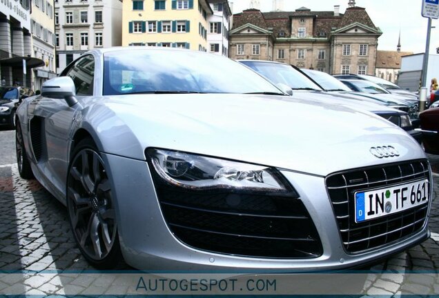 Audi R8 V10