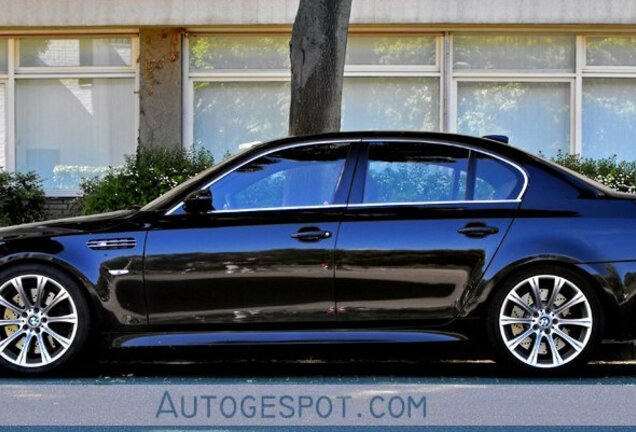 BMW M5 E60 2005