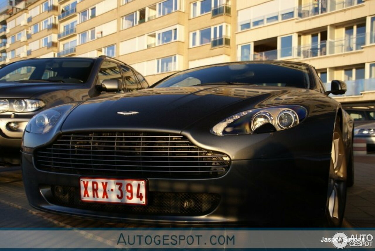 Aston Martin V8 Vantage Roadster