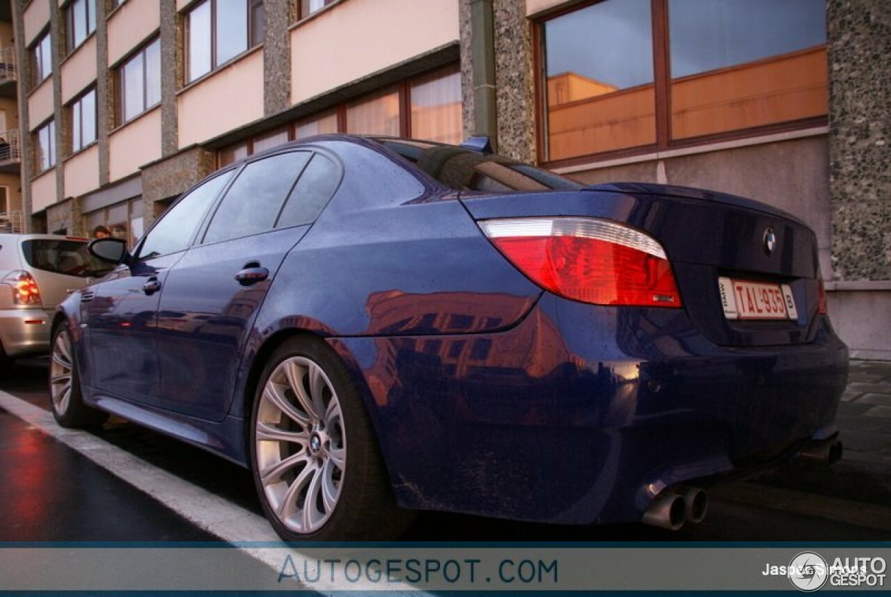 BMW M5 E60 2005