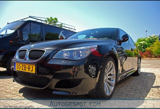 BMW M5 E60 2005