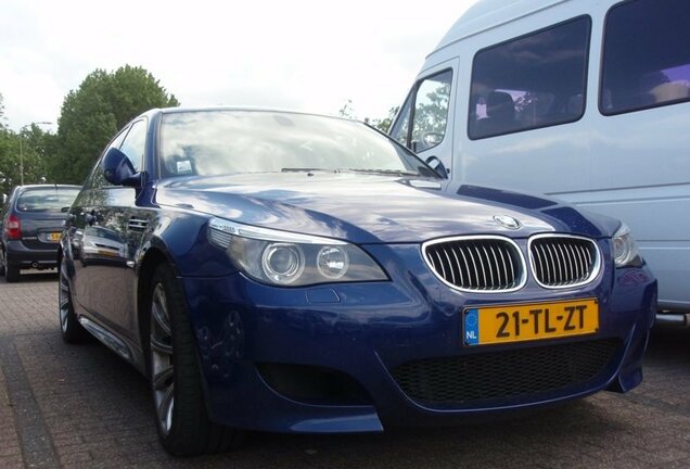 BMW M5 E60 2005