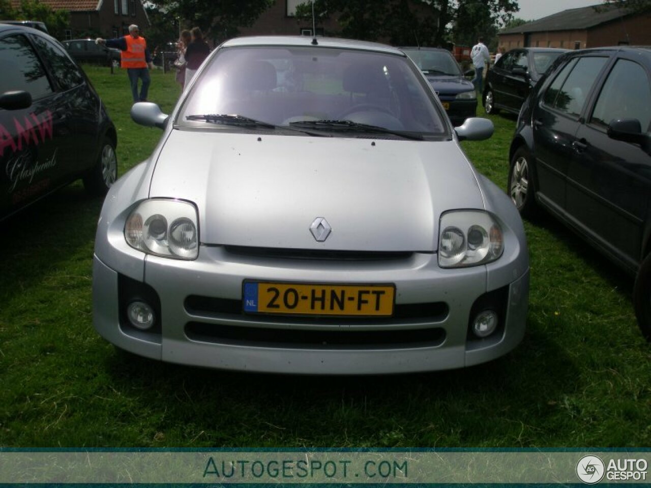 Renault Clio V6