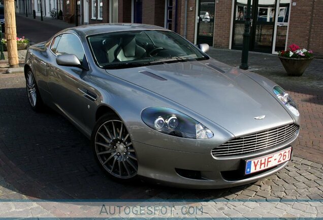 Aston Martin DB9