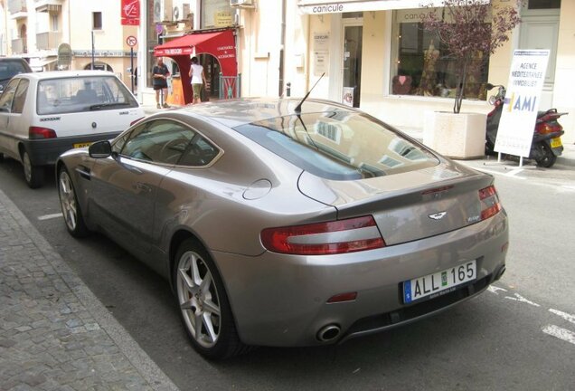 Aston Martin V8 Vantage