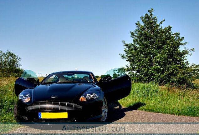 Aston Martin DB9