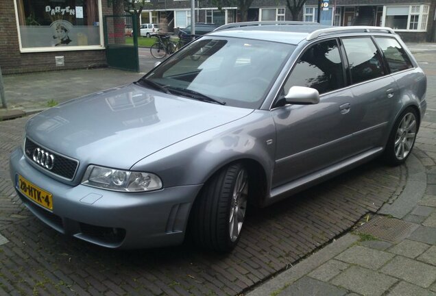 Audi RS4 Avant B5