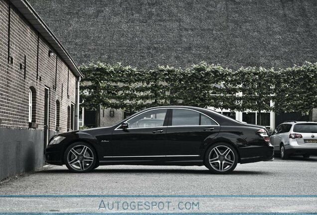 Mercedes-Benz S 63 AMG W221