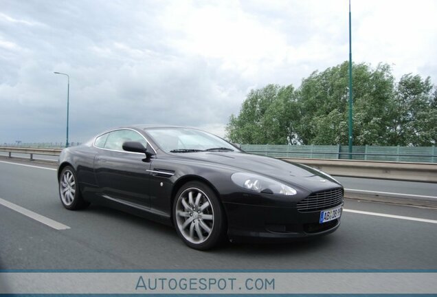 Aston Martin DB9