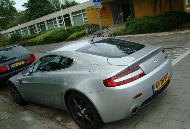 Aston Martin V8 Vantage