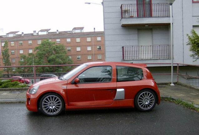 Renault Clio V6 Phase II