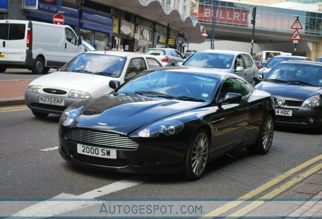 Aston Martin DB9