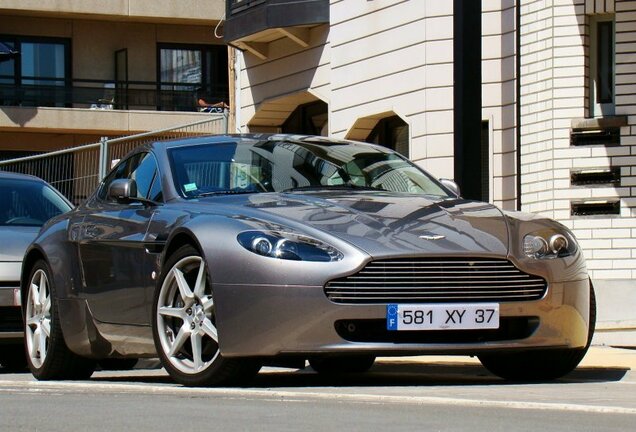 Aston Martin V8 Vantage