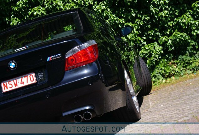 BMW M5 E60 2005