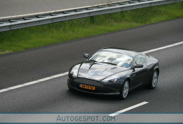 Aston Martin DB9