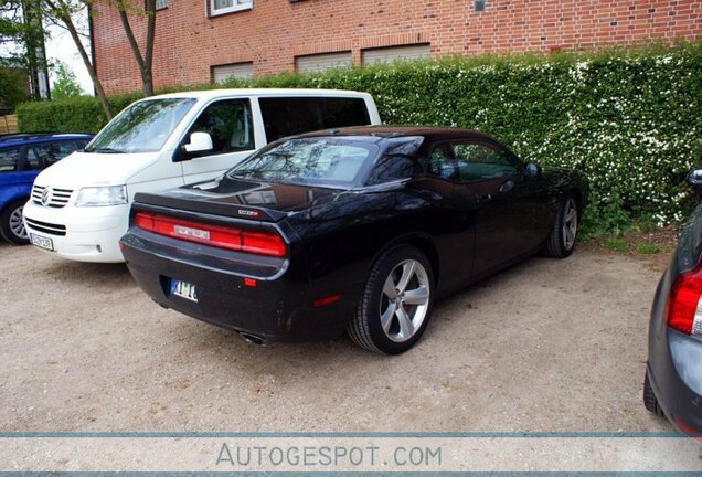 Dodge Challenger SRT-8