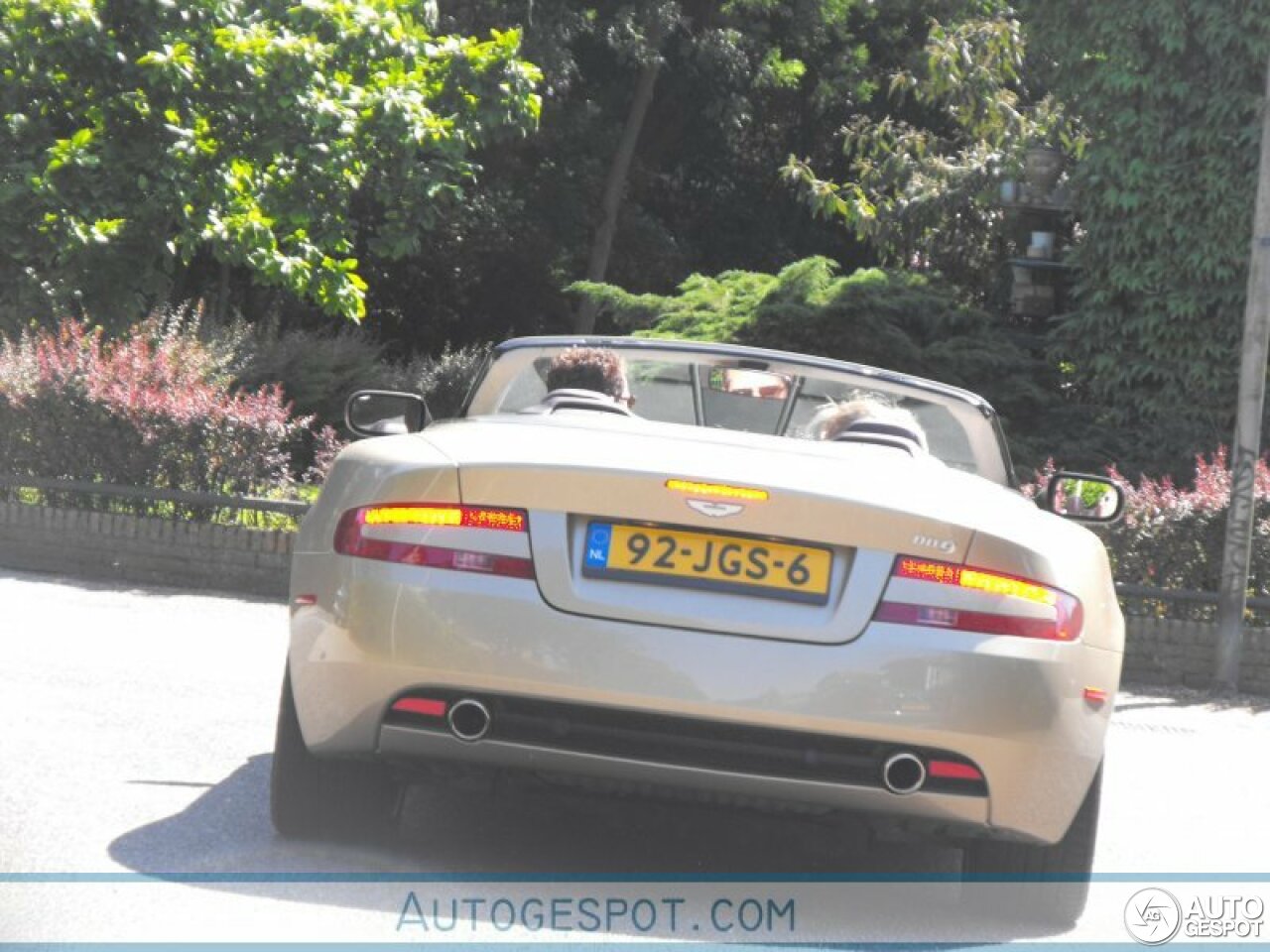 Aston Martin DB9 Volante