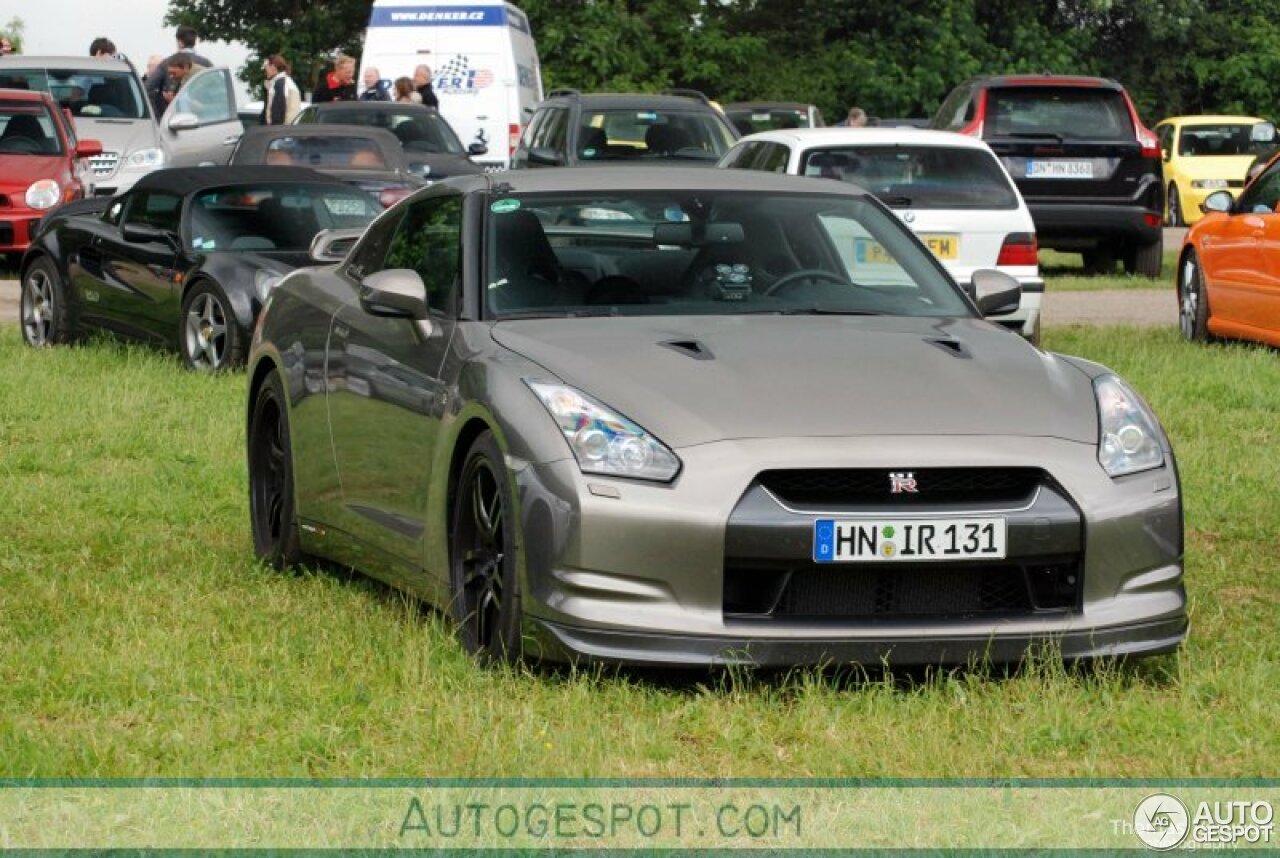 Nissan GT-R