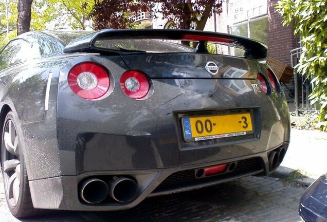 Nissan GT-R