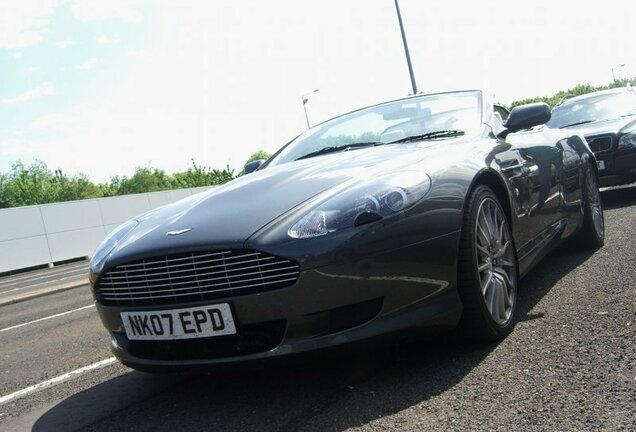 Aston Martin DB9 Volante