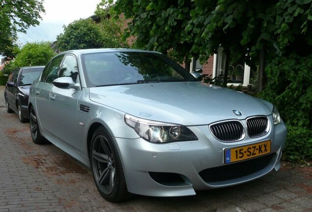 BMW M5 E60 2005