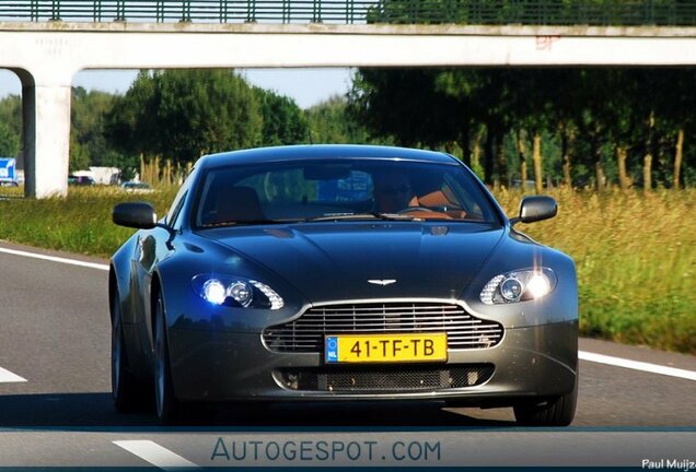 Aston Martin V8 Vantage