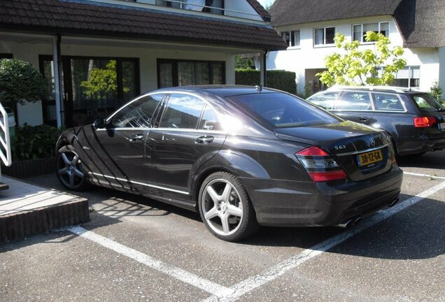 Mercedes-Benz S 63 AMG W221