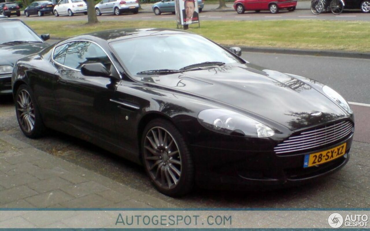 Aston Martin DB9