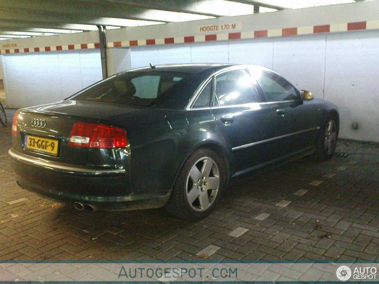 Audi S8 D3