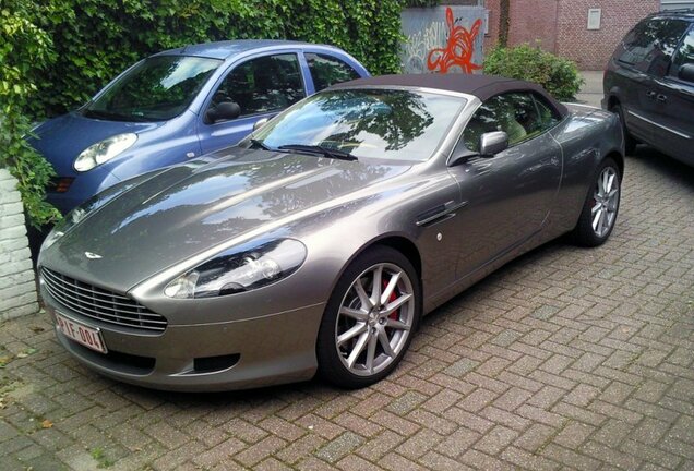 Aston Martin DB9 Volante